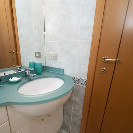 Penthouse Milan Isola, A Few Steps From Offices Milano Cortina 26 Apartment Exterior photo