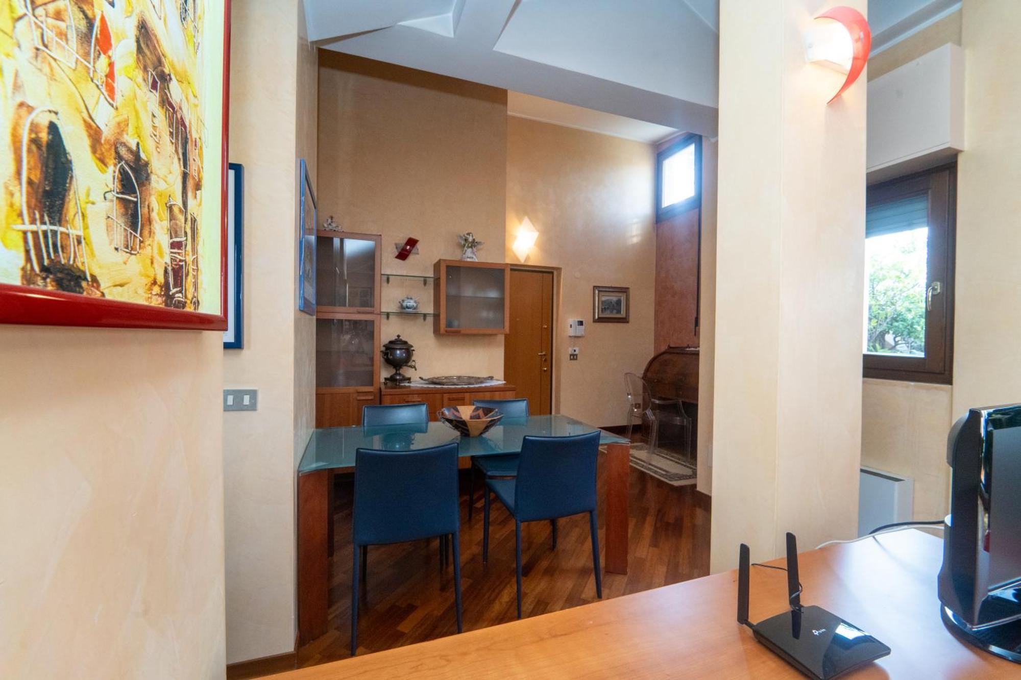 Penthouse Isola, A Few Steps From Offices Cortina 26 Appartamento *