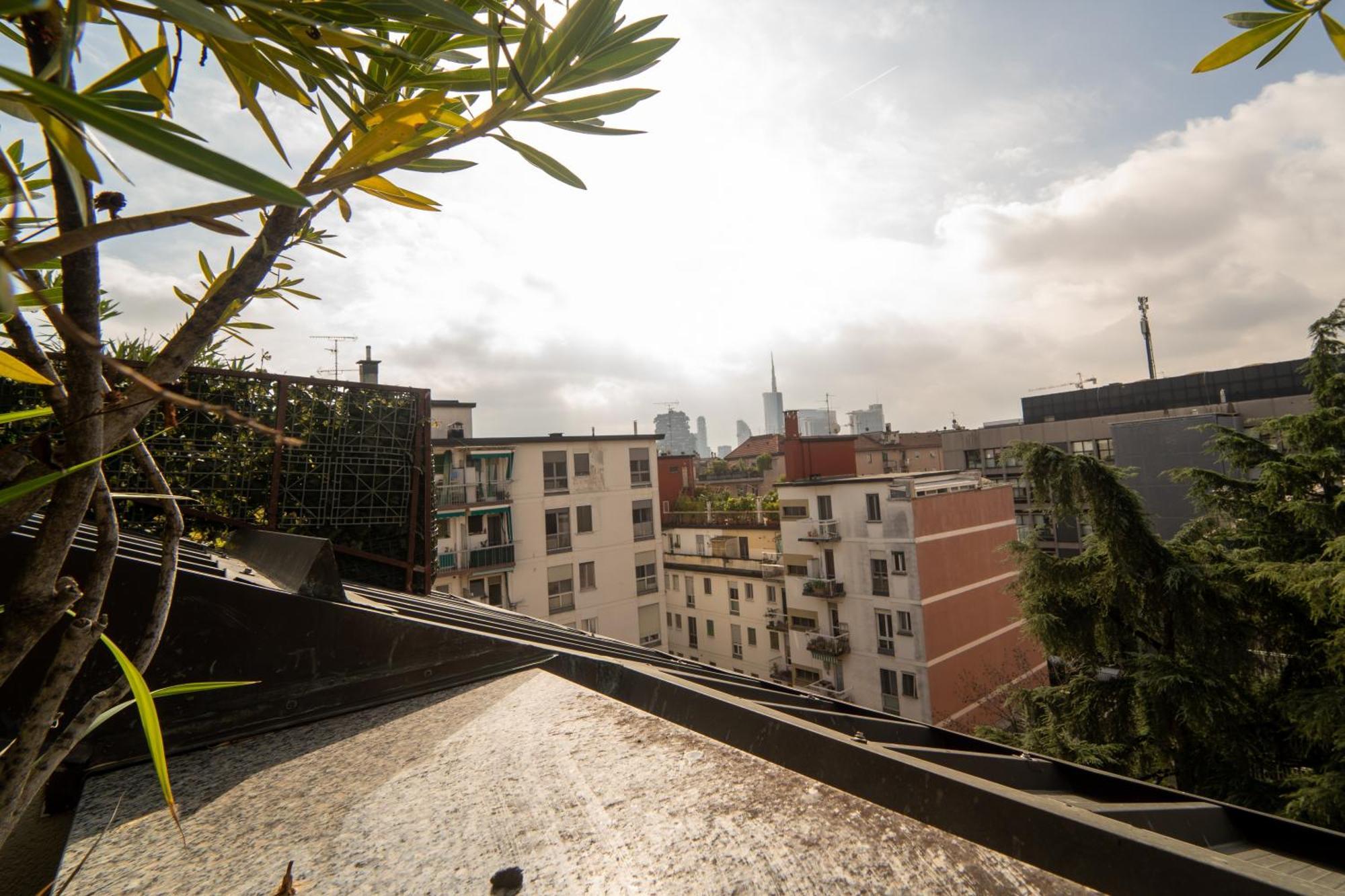 Penthouse Isola, A Few Steps From Offices Cortina 26 * Milano
